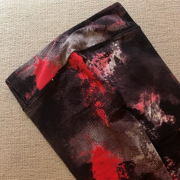 ALO Yoga Leggings - Picture 4 of 6